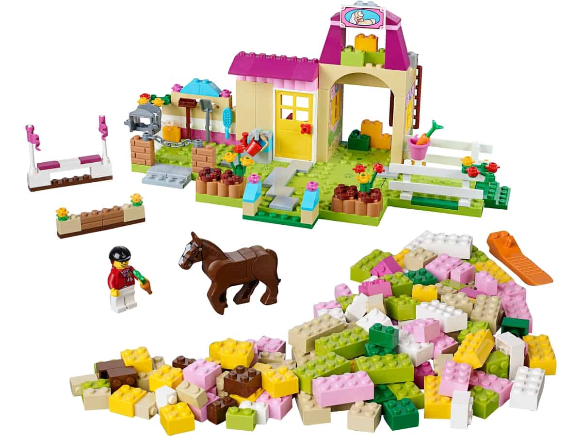 Lego Pony Boerderij 10674
